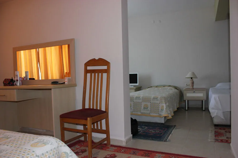 Can Karaburun Hotel İzmir