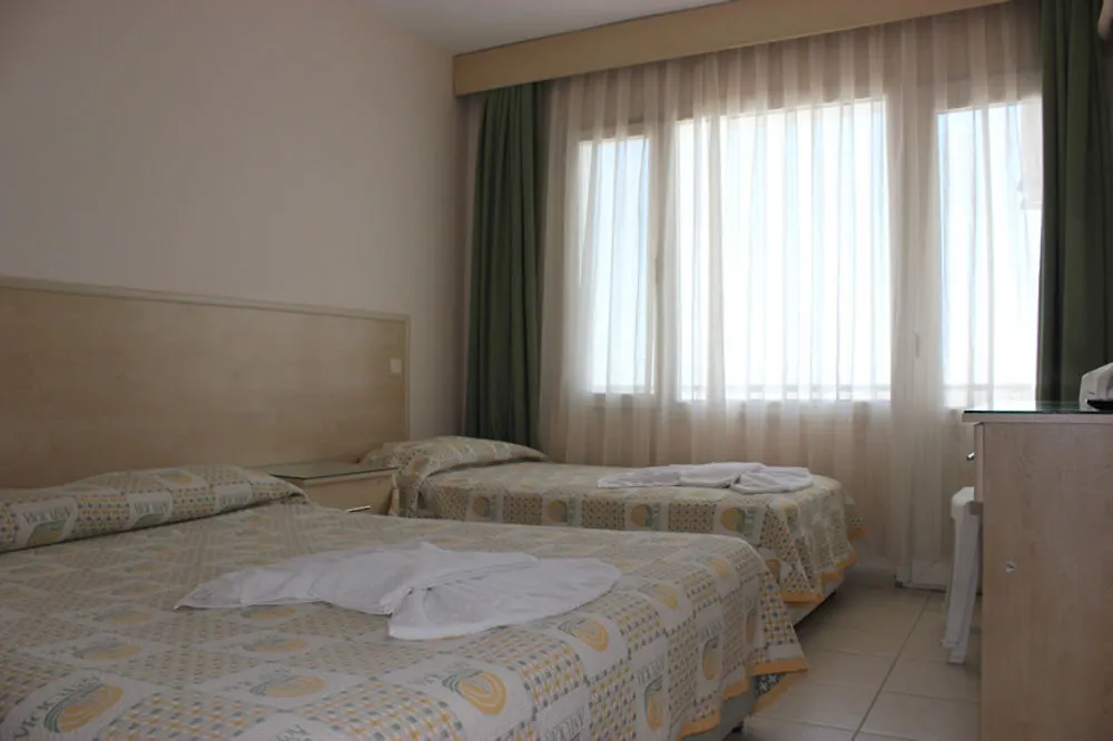 Can Karaburun Hotel