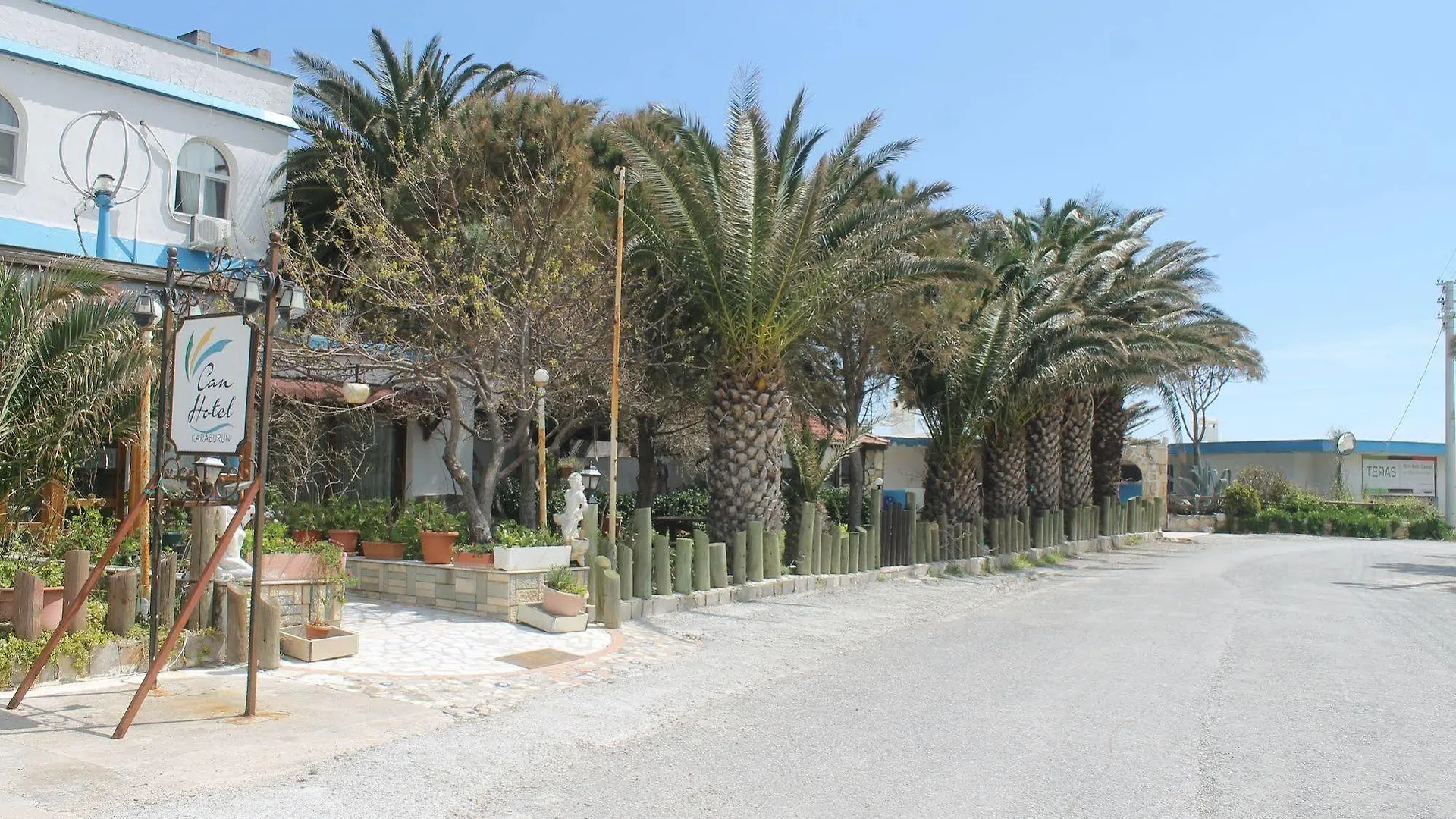 Can Karaburun Hotel