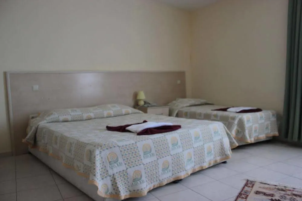 Can Karaburun Hotel