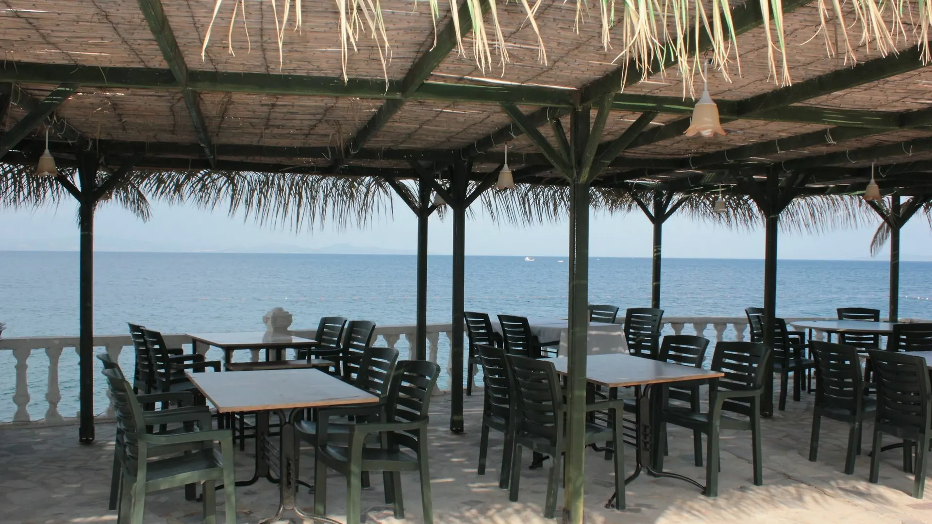 Can Karaburun Hotel